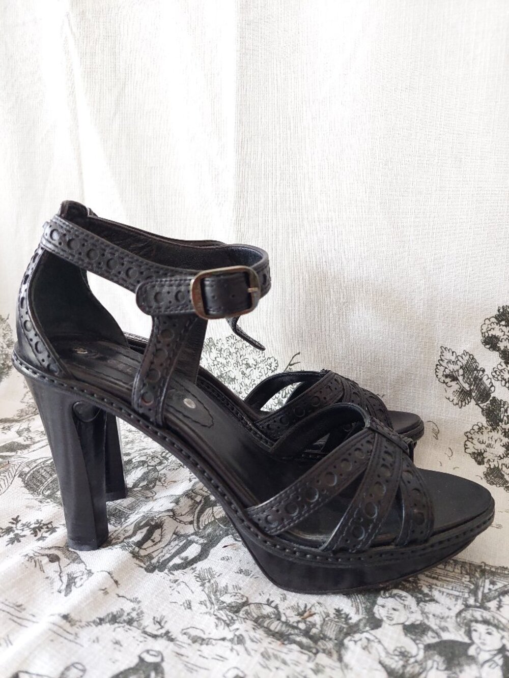 Vintage Celine Women's EU 37 Black Leather Heeled Sandals Open-toe Strappy